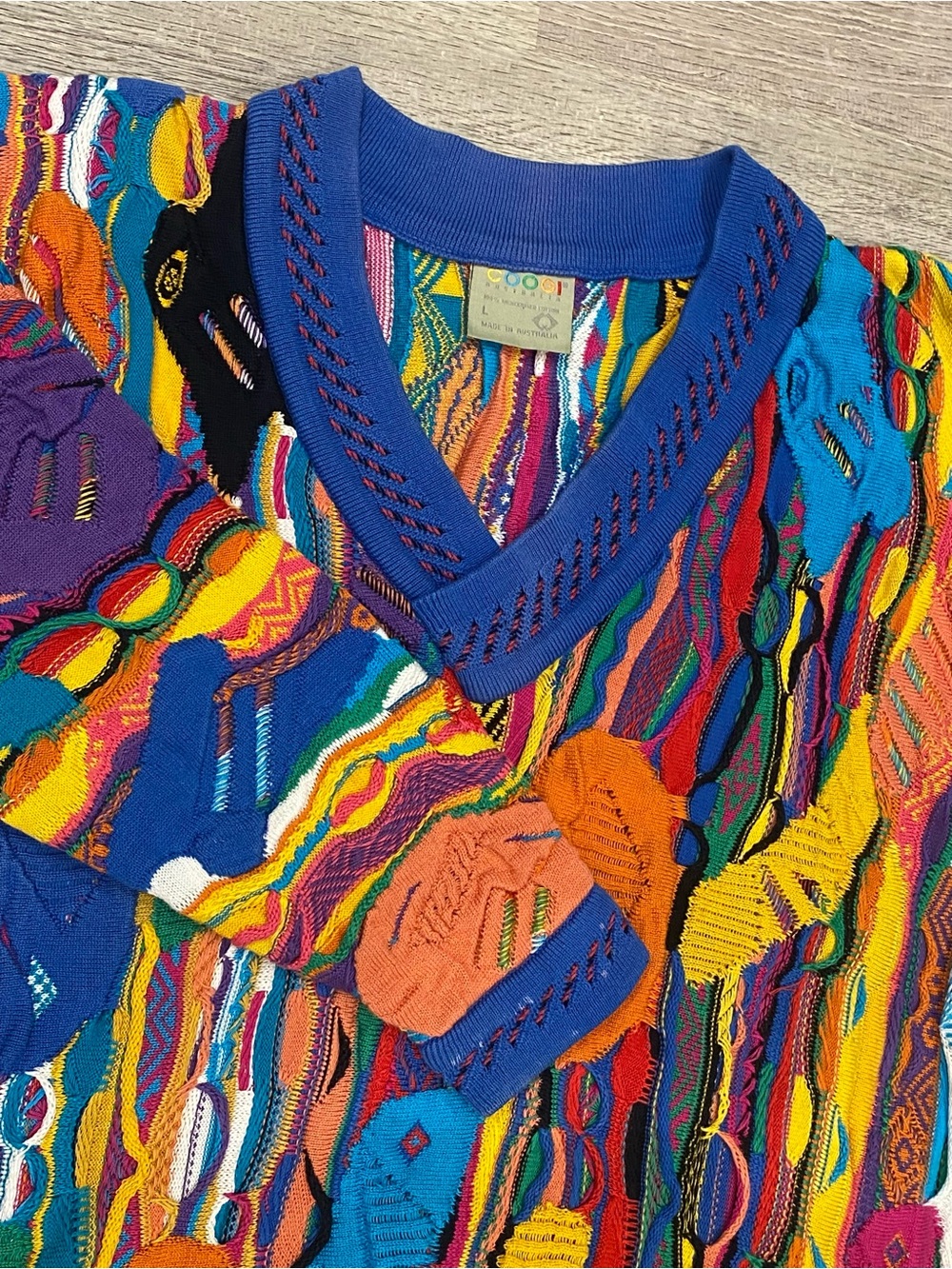 Vintage 90s COOGI Australia 3D Knit V-Neck Sweater L